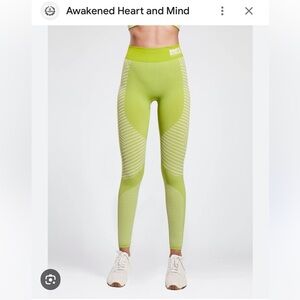 Awakened Heart and Mind XS high performance compression leggings in near new con